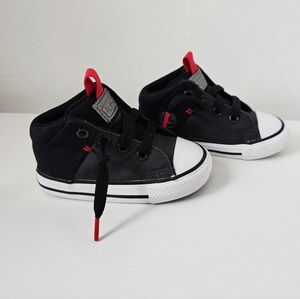 Converse Kids Chuck Taylor All Star Axel Mid Sneaker Size 5